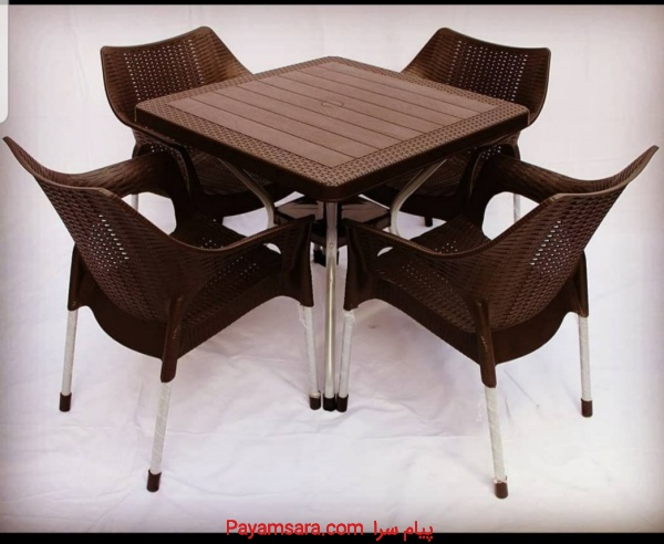 میز و صندلی طرح حصیری با پایه فلزی